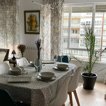 Luminoso Y Acogedor A Un Paso De La Playa Registro Turismo Vut 2467 As Appartement *