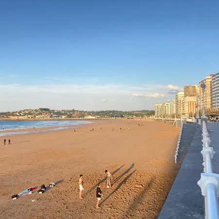 Luminoso Y Acogedor A Un Paso De La Playa Registro Turismo Vut 2467 As * Χιχόν